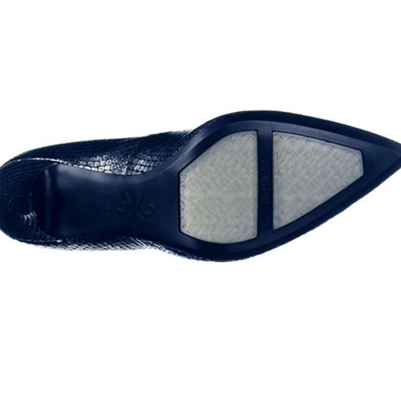 Nine West Women's FIFTH9x9 Navy Metallic Pump 7.5 - Picture 2 of 2